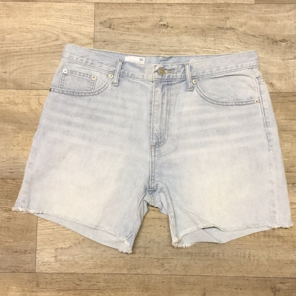 GAP 1969 Sexy Boyfriend Shorts